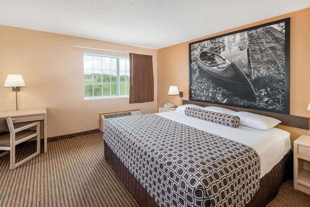 Super 8 by Wyndham Fort Dodge IA - photo 12