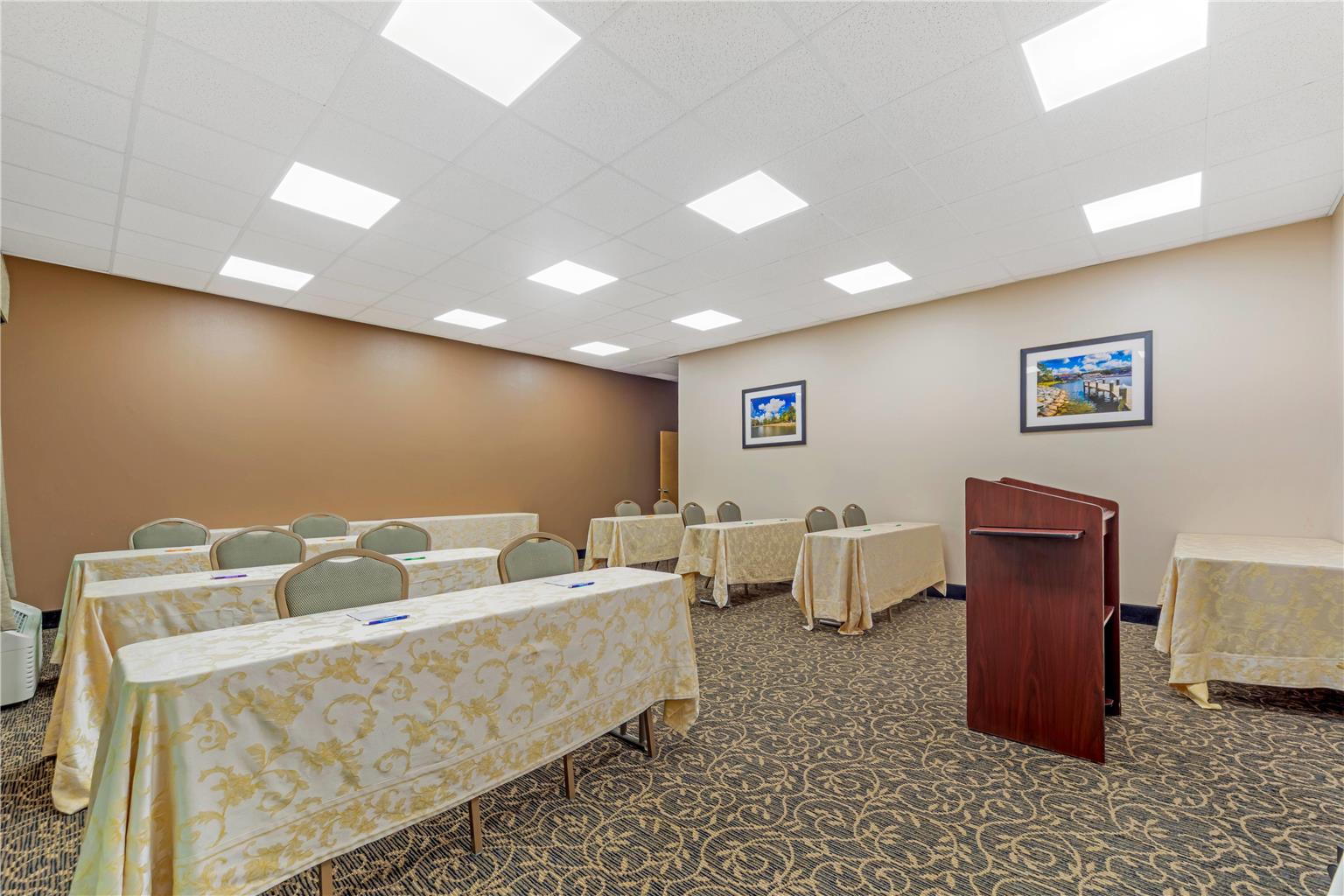 Wingate by Wyndham North East - photo 20