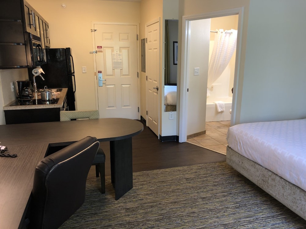 Candlewood Suites Greenville NC by IHG - photo 18