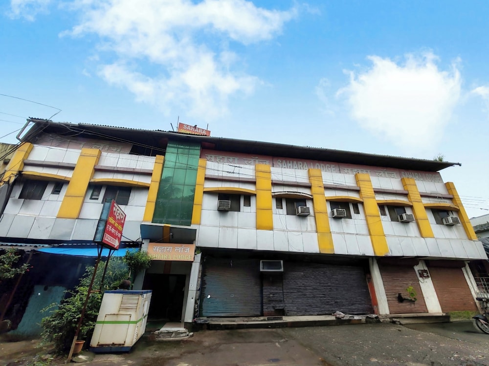Hotel Sahara Lodge in Panvel, India