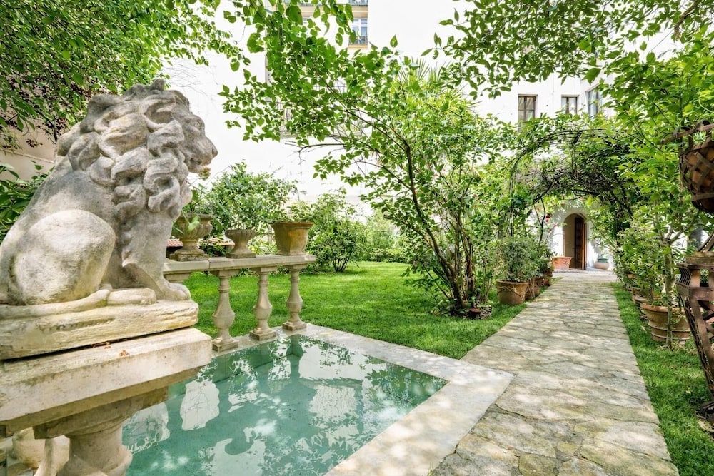 Hotel de Nesle - last minute hotel in Paris