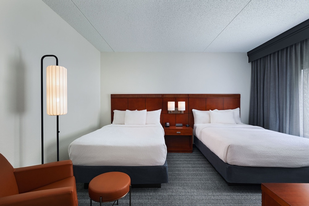 Courtyard by Marriott Dallas Richardson at Spring Valley - photo 8