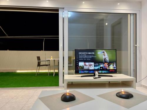 Terrace Garden Close To Sea — 4-Star Luxury Hotel in Palaio Faliro, Greece