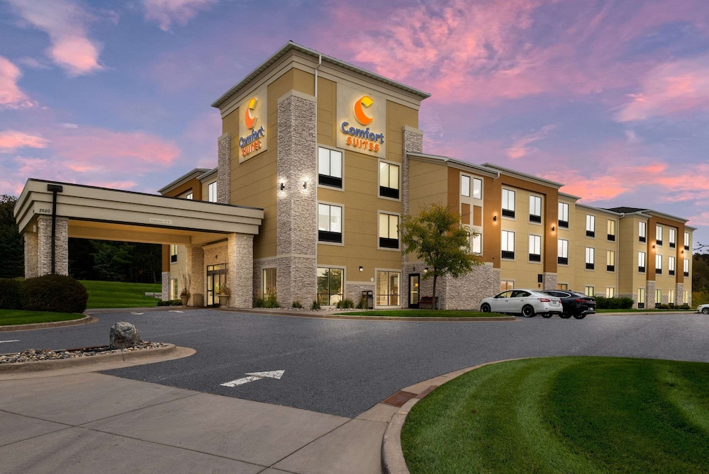 Comfort Suites Hudson I 94 - photo 28