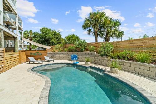 Private Pool Beach Access Luxe Kitchen Fire Pit & Outdoor Entertaining Space in Port Saint Joe, United States