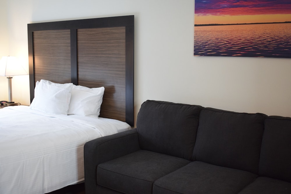 Menominee River Extended Stay Hotel - photo 5