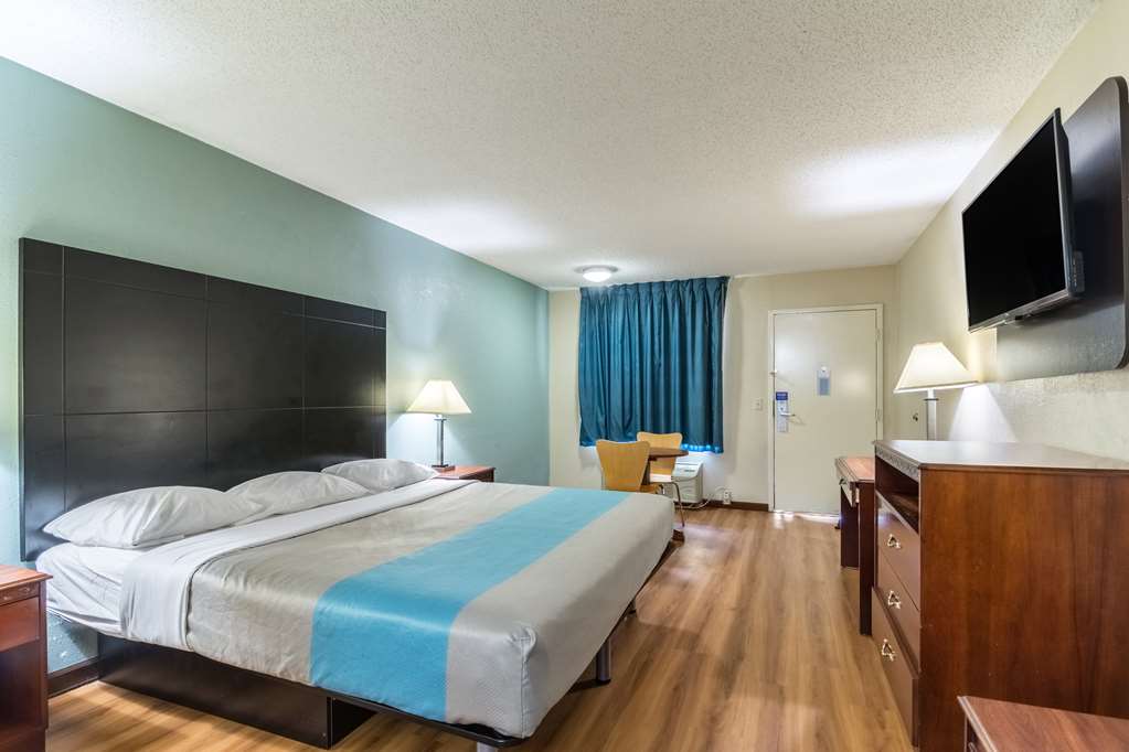 Motel 6 Kenly NC - photo 6