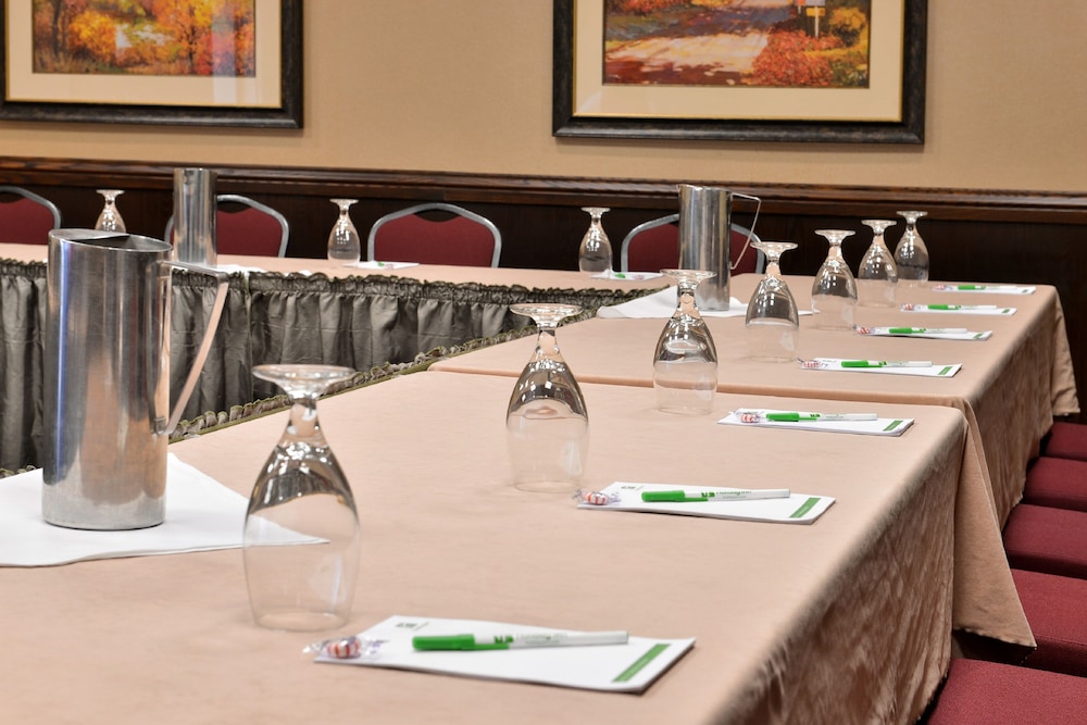 Holiday Inn Stevens Point Convention Ctr by IHG - photo 42