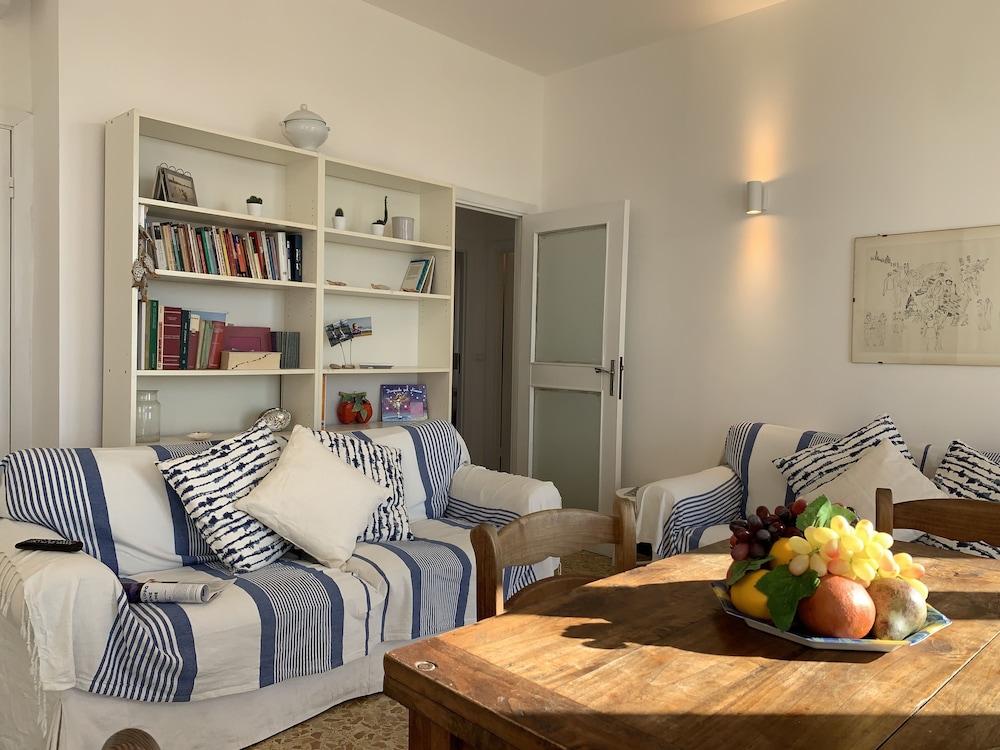 Lo Scoglio — 4-Star Luxury Hotel in Lavagna, Italy
