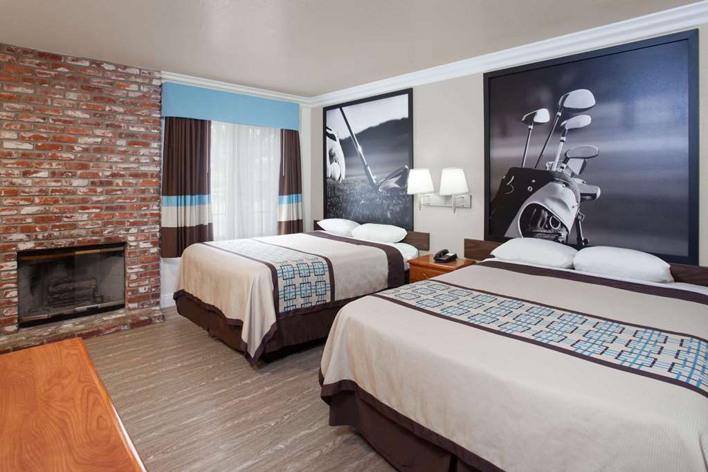 Super 8 by Wyndham Santa Clarita Valencia - photo 10