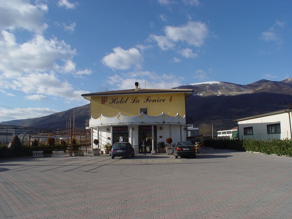 Hotel La Fenice — hotel in Castel Di Sangro