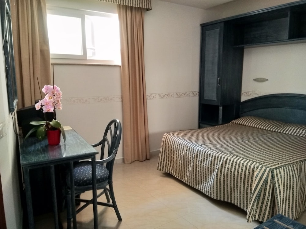 Tramonto D’oro Terme in Forio, Italy