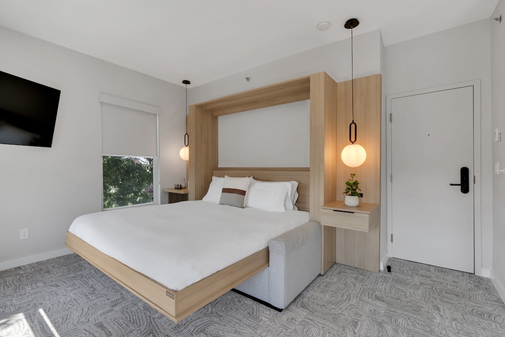 The St Laurent Social Club & Guest Rooms - photo 17