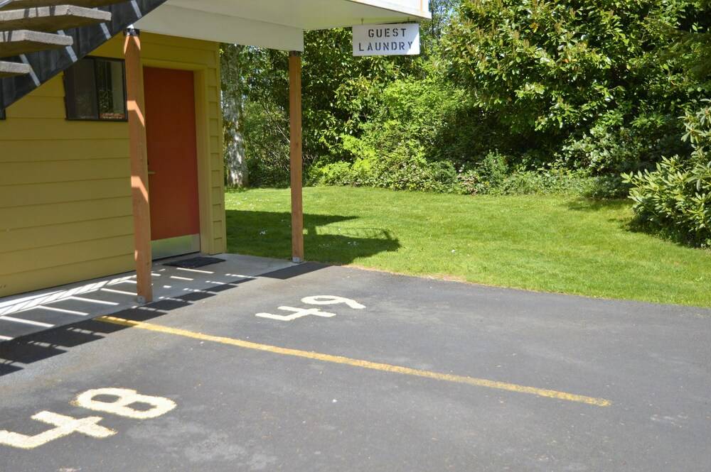 Astoria Crest Motel - photo 75