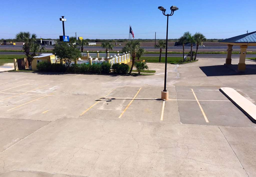 Americas Best Value Inn Bishop Kingsville - photo 5