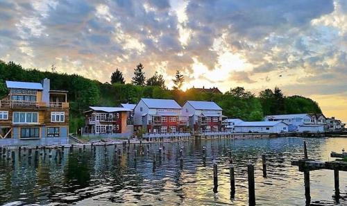 Boatyarrd Inn # 9 — hotel in Langley