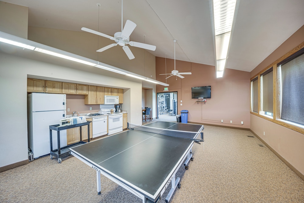 6 Mi to Winter Park Resort Fraser Condo with Pool - photo 28