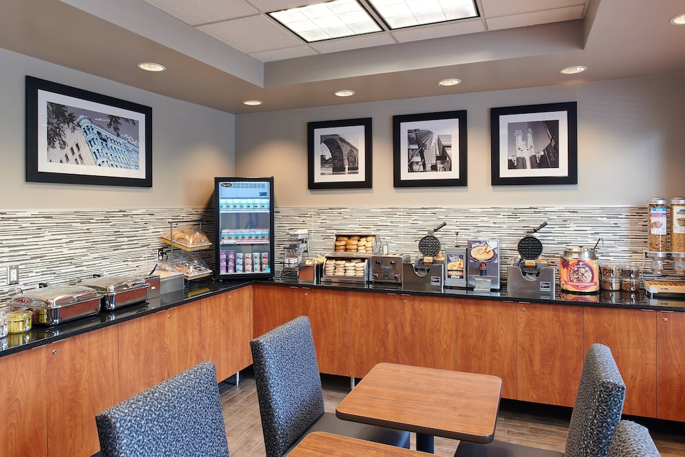 TownePlace Suites by Marriott Minneapolis Downtown NorthLoop - photo 24