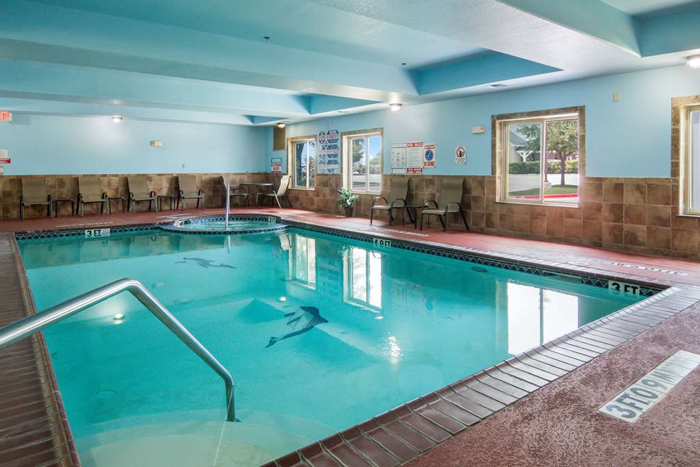 Clarion Inn & Suites Weatherford South - photo 37