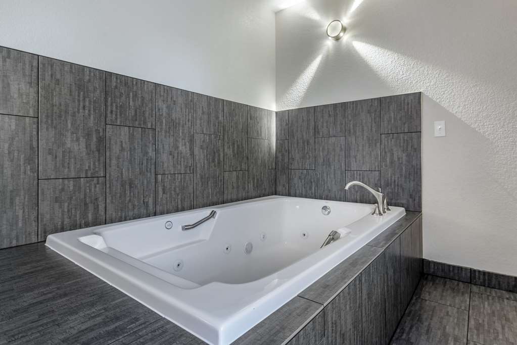 Comfort Inn & Suites Tualatin Lake Oswego South - photo 27