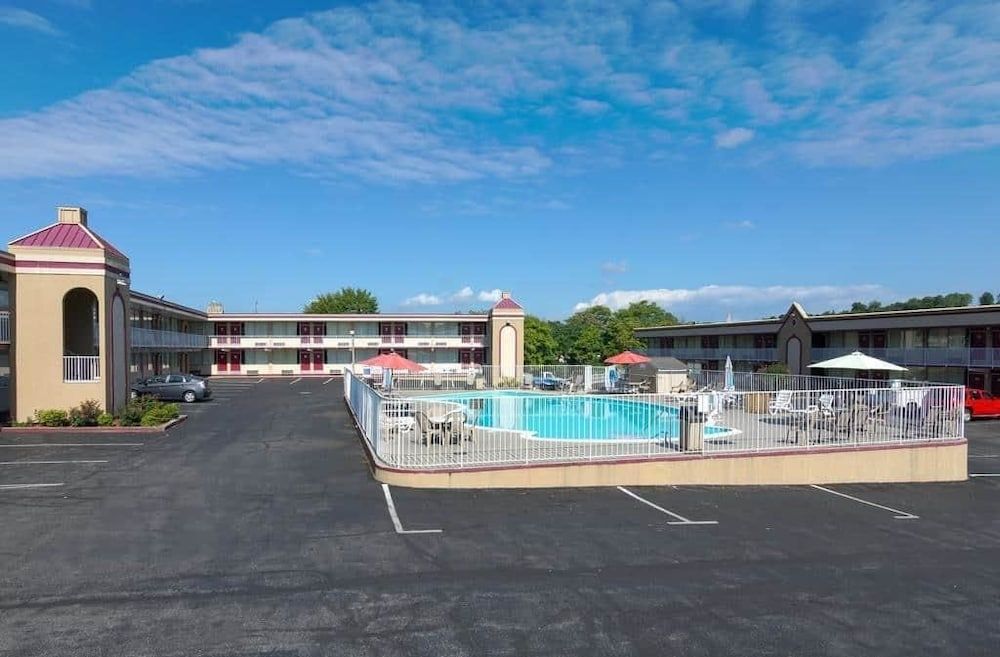 Travelodge by Wyndham Lynchburg - featured photo