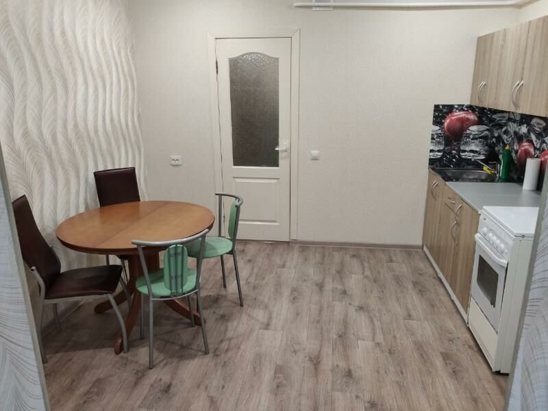 Flat on str. Molodezhnaya bld. 5 Selena in Usinsk, Russia