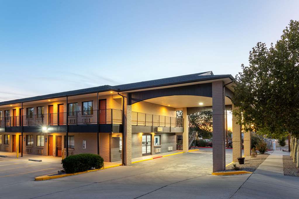 Travelodge by Wyndham Albuquerque East - photo 5