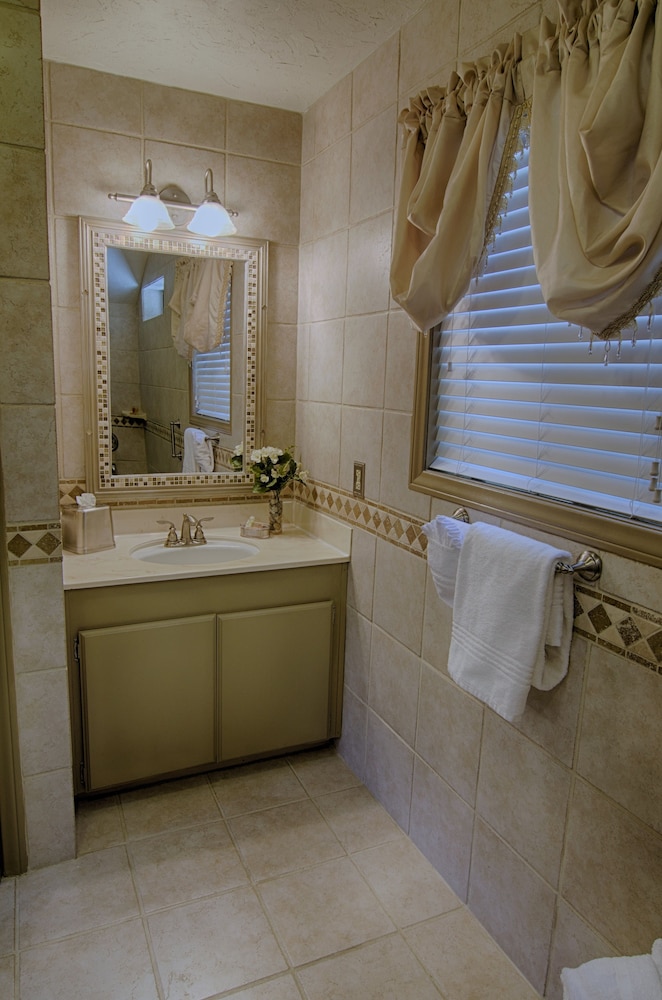 The North Shore Inn - photo 72