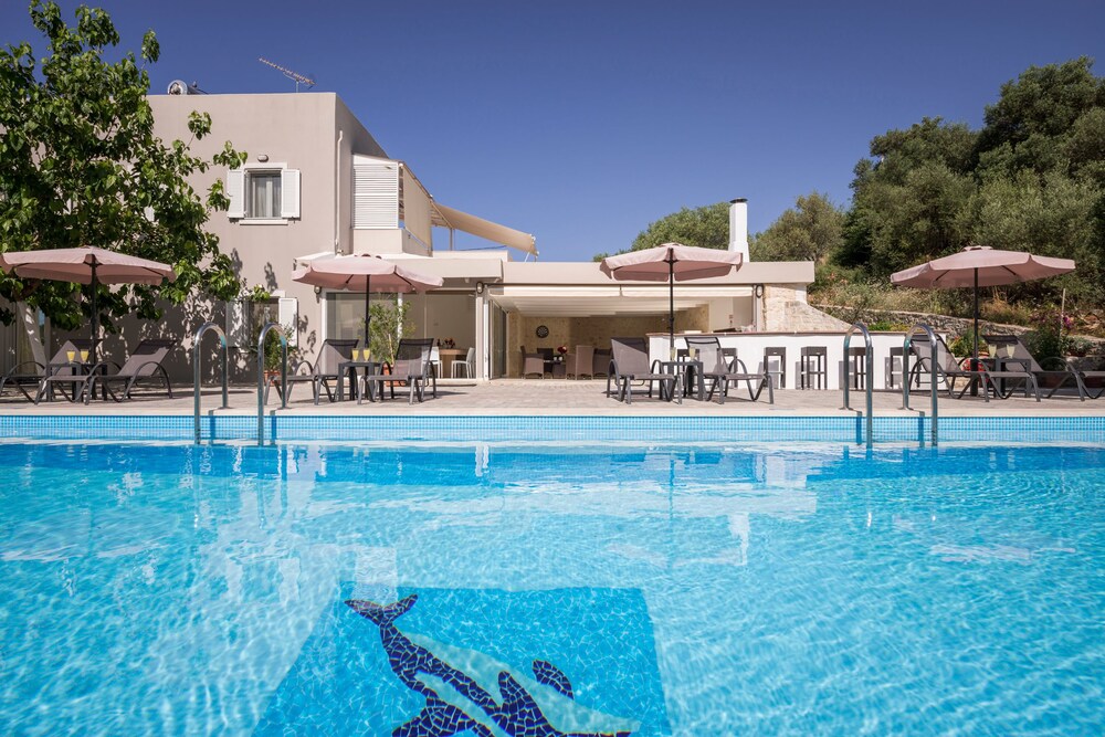 Villa Almyros — 4-Star Luxury Hotel in Georgioupolis, Greece