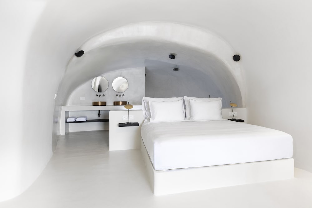 Abyss — Oia — photo 4