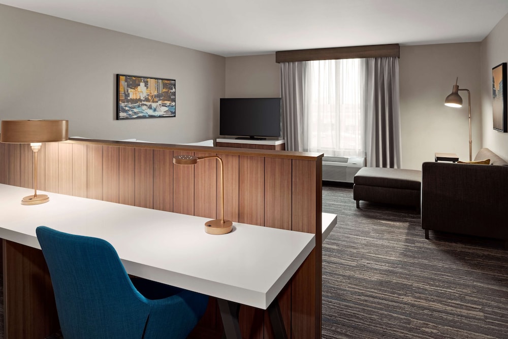 Hilton Garden Inn Milwaukee Brookfield Conference Center WI - photo 15