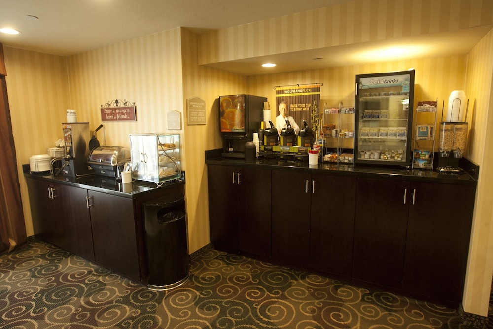 Cobblestone Inn & Suites Langdon - photo 31