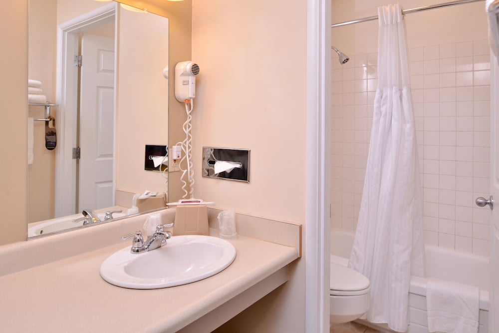 Campus Inn & Suites Eugene Downtown - photo 24