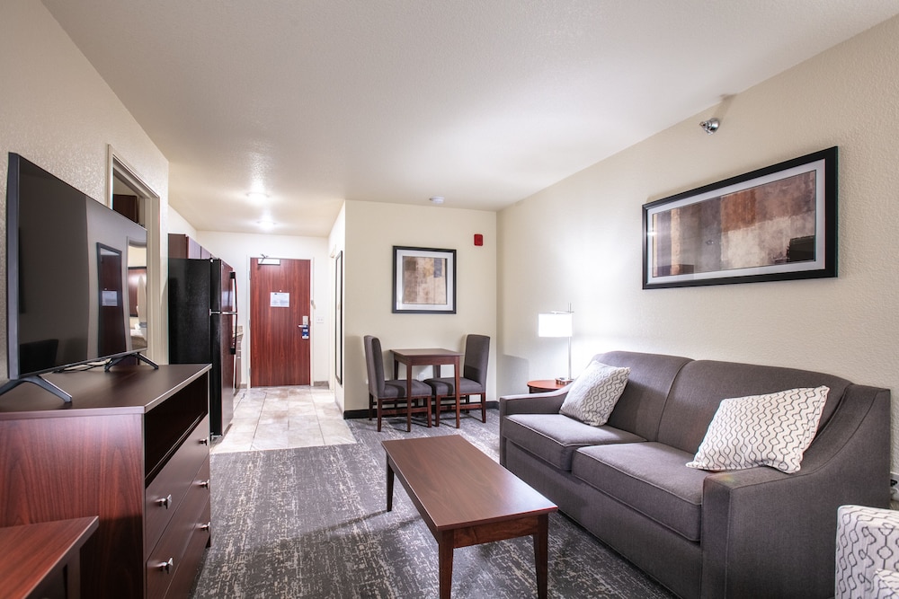 Cobblestone Inn & Suites Pine Bluffs - photo 16