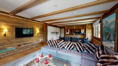 Giant 2 — 4-Star Luxury Hotel in St. Moritz, Switzerland