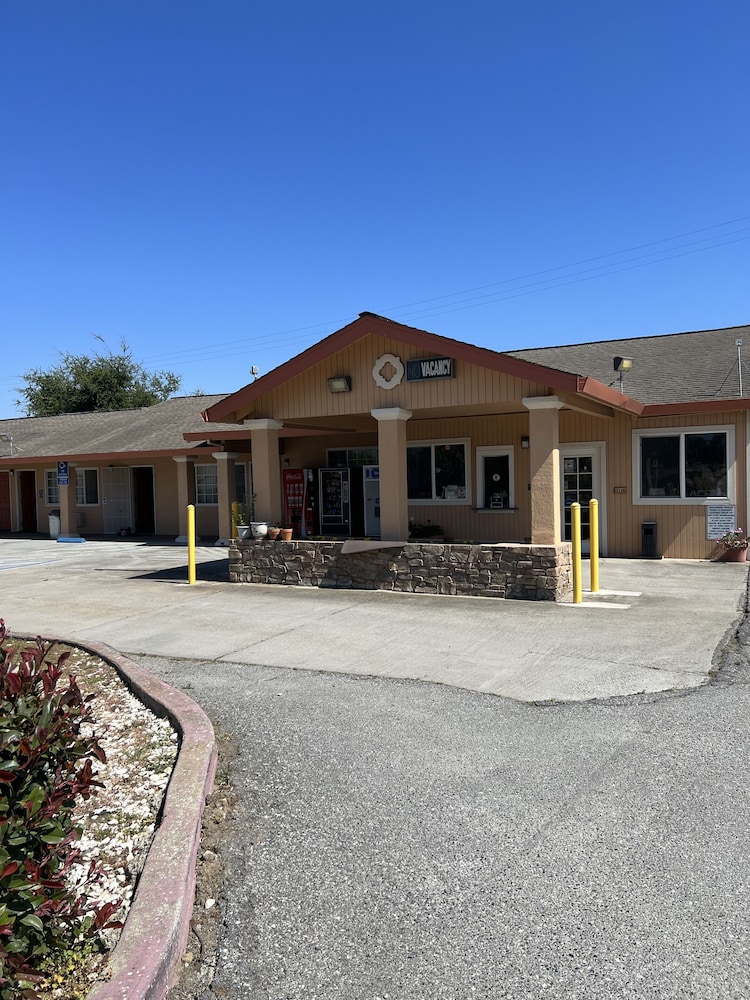 Travel Inn Gilroy - photo 16