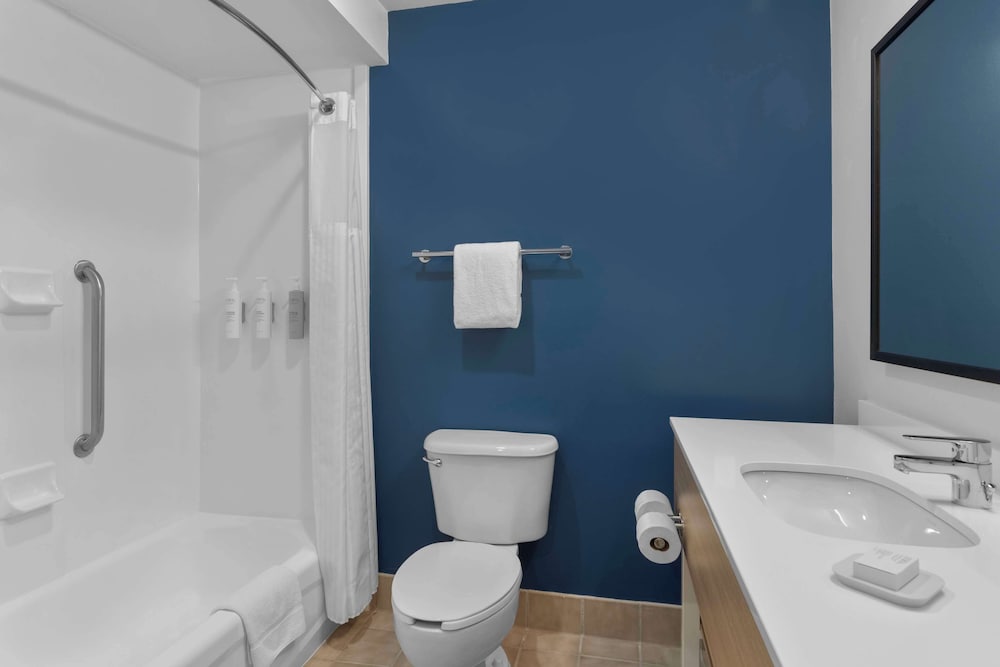 Spark By Hilton Newcomerstown - photo 23