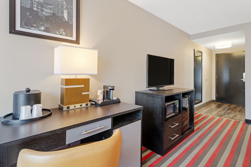Comfort Inn & Suites Carrollton - photo 18