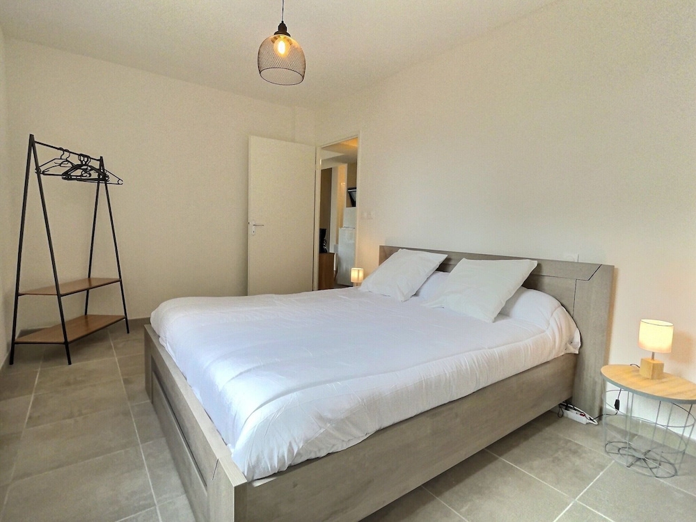 Luxurious Maisonette With Washing Machine Near Valras plage in Serignan, France