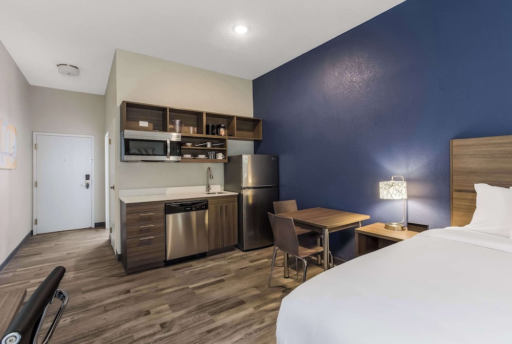 MainStay Suites Bourbonnais Kankakee - photo 11