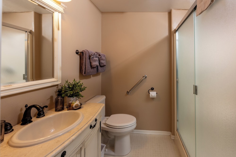 Seaside Oceanfront Inn - photo 127