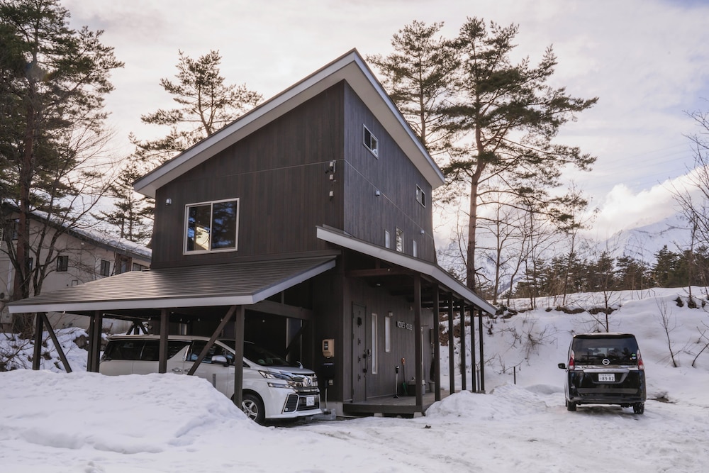 Rosie's House Hakuba By Jamsz Royale — 4-Star Luxury Hotel in Hakuba, Japan