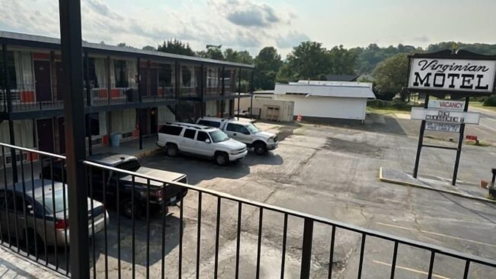 Virginian Motel - photo 14