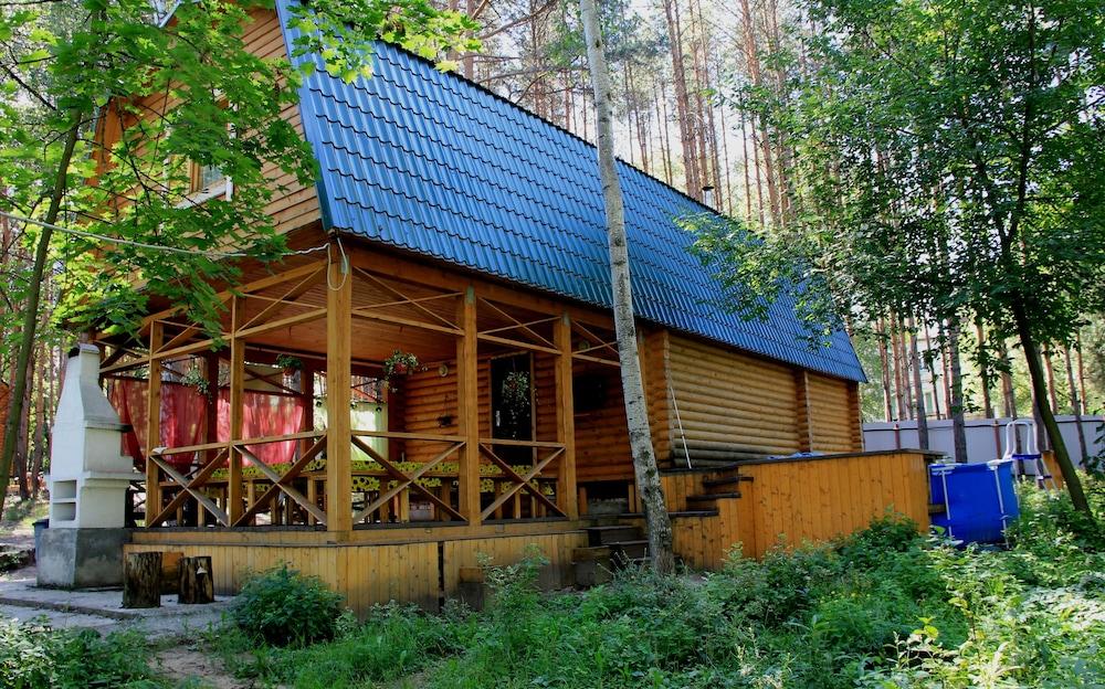 Domik v lesu - carbon neutral hotel in Kazan
