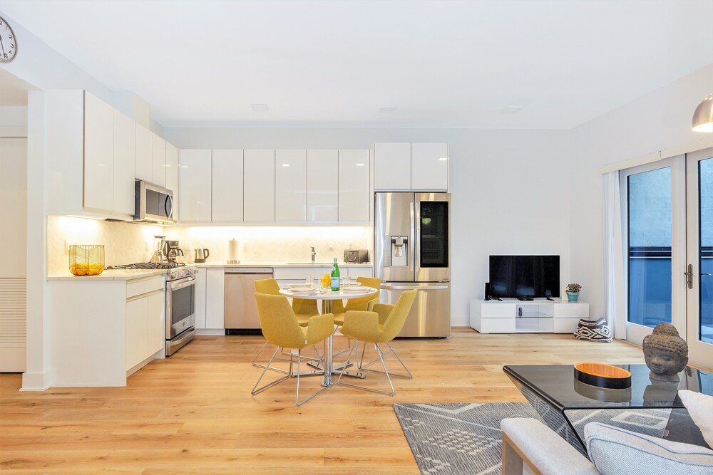 Dharma Home Suites Hoboken at Grand - photo 18