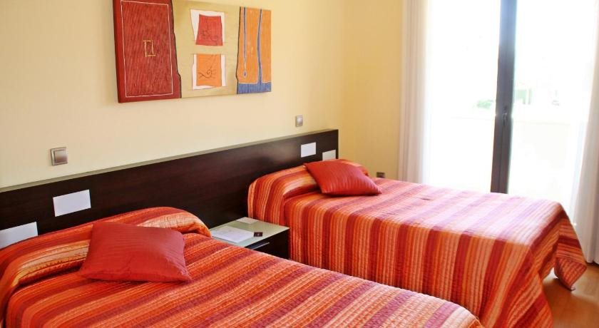Apartahotel Ribera — hotel near Valladolid Airport