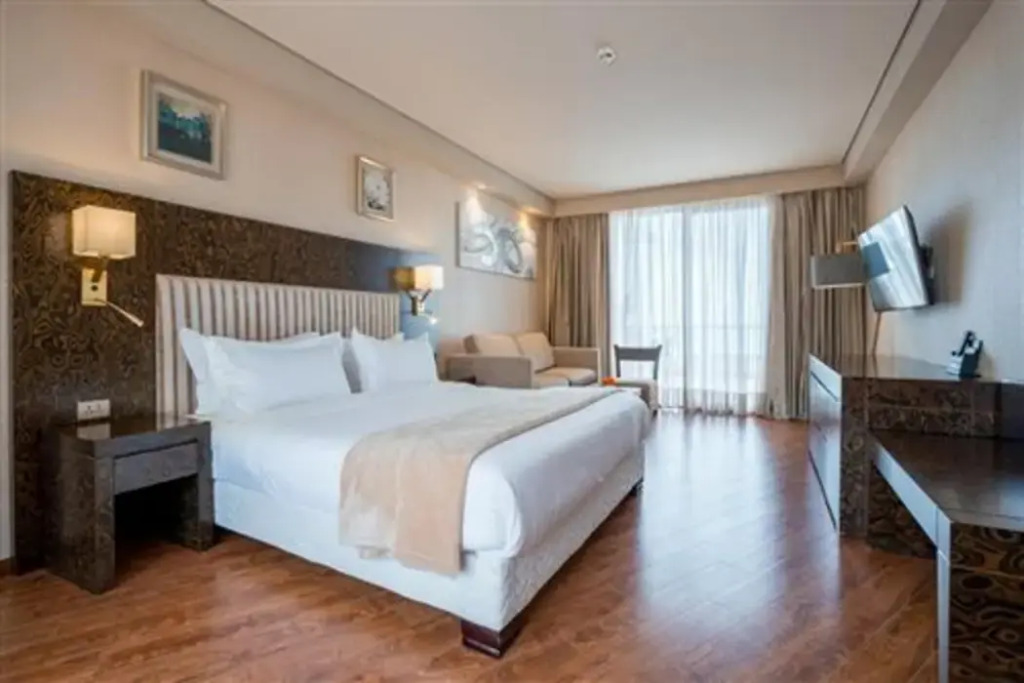 Luxury Dreamland Oasis Apartments