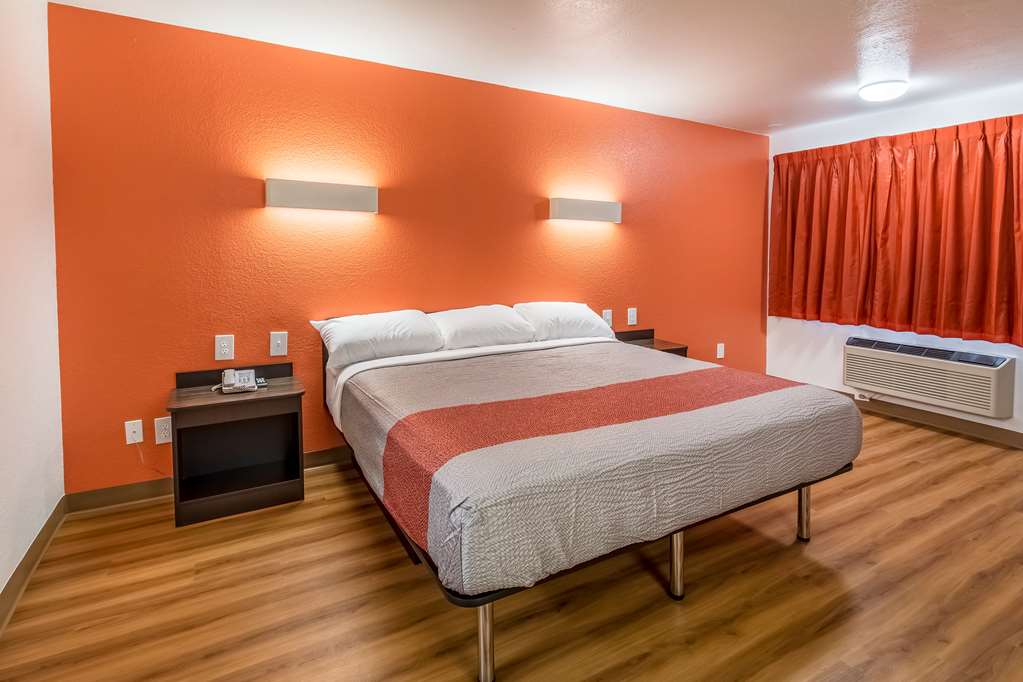 Motel 6 Arlington TX UTA - photo 4