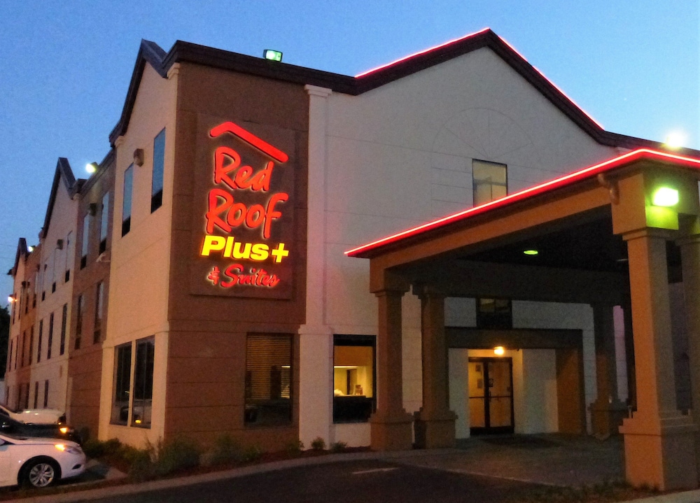 Red Roof Inn PLUS & Suites Chattanooga Downtown - photo 5