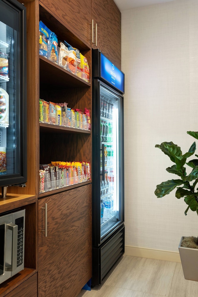Delta Hotels by Marriott Indianapolis Airport - photo 26